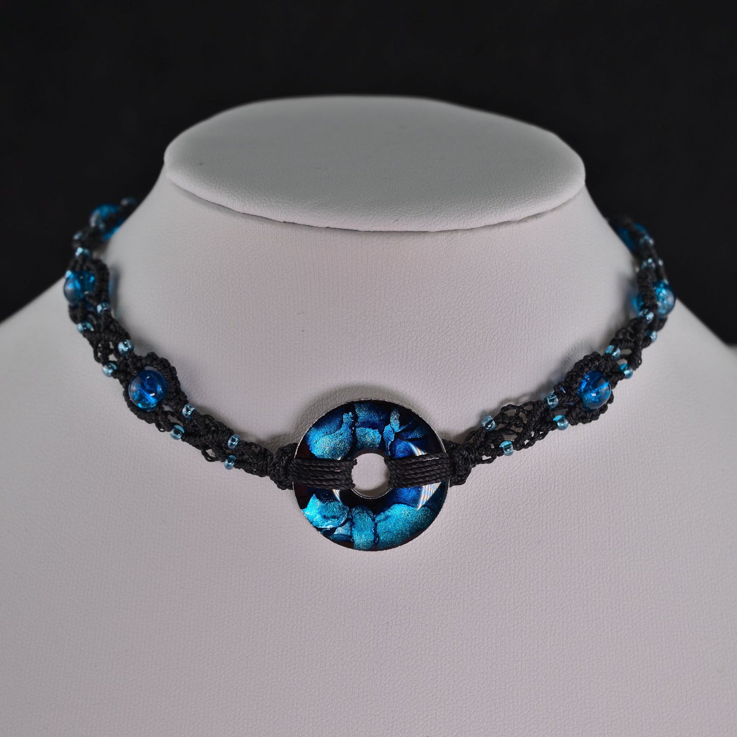 Clouded Night Choker