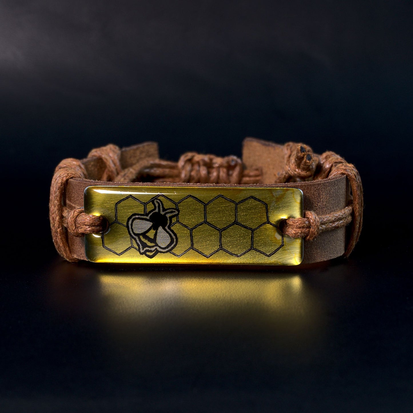 Honey Bee Painting - Unisex Leather Adjustable Bracelet