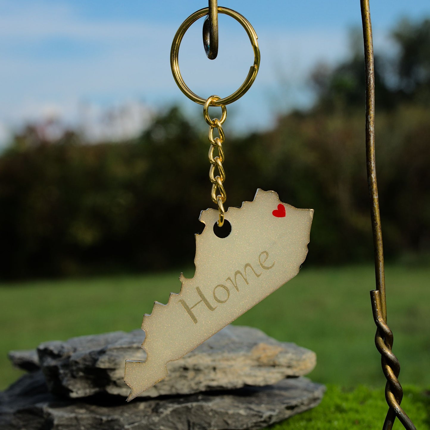 Kentucky Home Keychain- Golden White