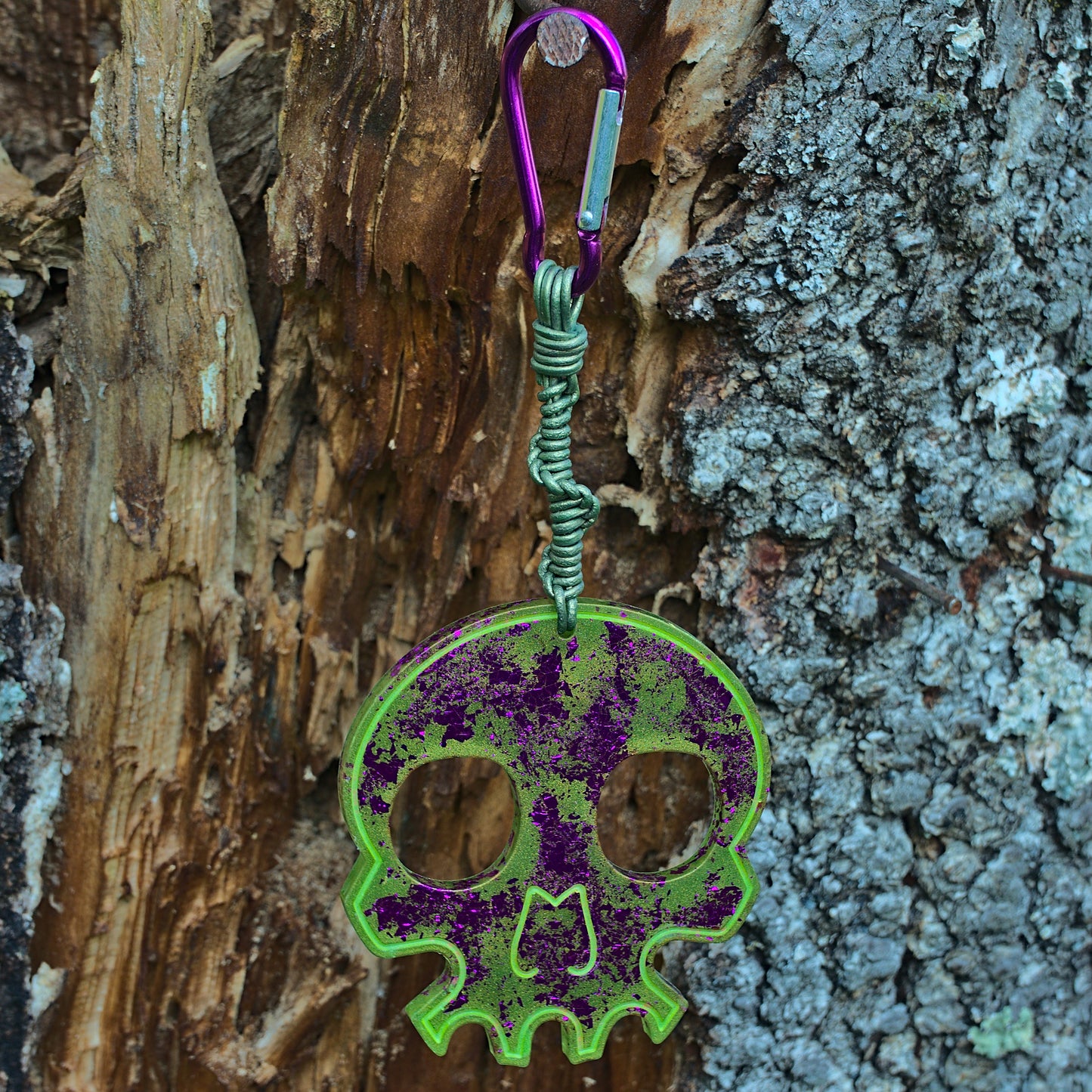 Pointy Skull Keychain
