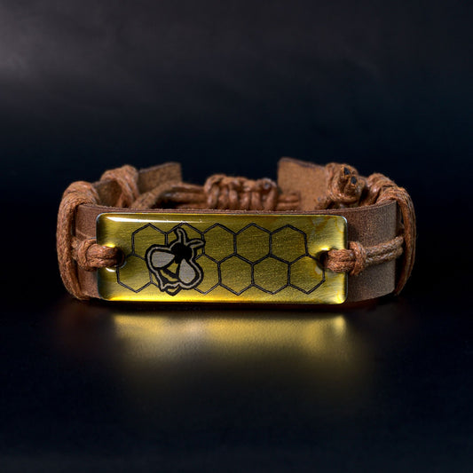 Honey Bee Painting - Unisex Leather Adjustable Bracelet