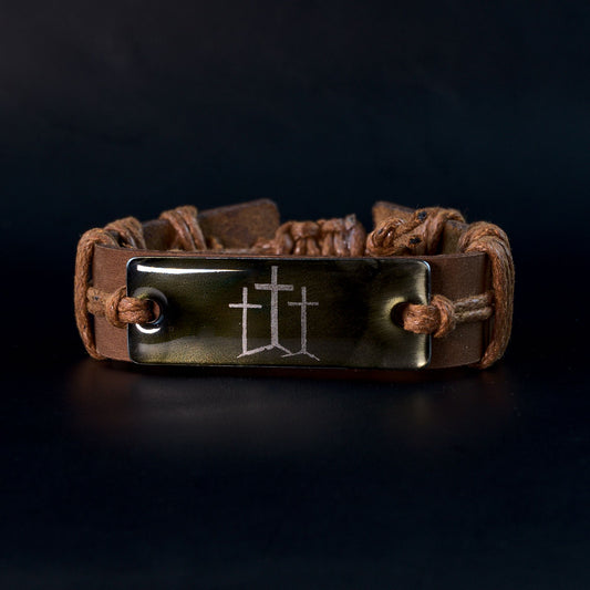 Three Crosses On Calvary Engraving - Unisex Leather Adjustable Bracelet